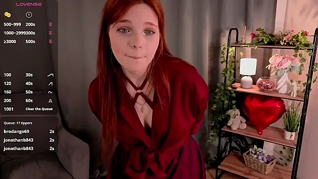 AnnieKim  online show from April 8, 2026, 4:18 pm