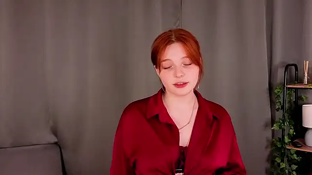 AnnieKim  online show from April 13, 2026, 3:06 pm