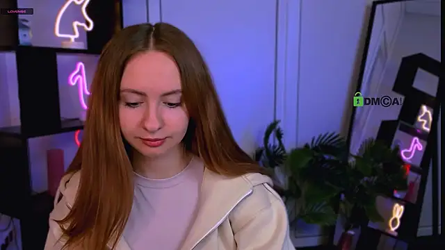 Snapshot of mila_glow1 chatting on September 28, 2025, 8:42 am mila glow1 online show from September 28, 2025, 8:42 am