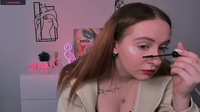 Snapshot of mila_glow1 chatting on October 9, 2025, 8:56 am mila glow1 online show from October 9, 2025, 8:56 am