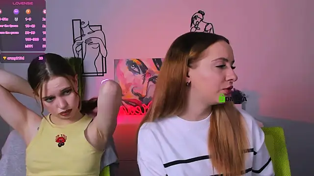 Snapshot of mila_glow1 chatting on October 17, 2025, 7:27 pm mila glow1 online show from October 17, 2025, 7:27 pm