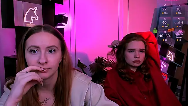 Snapshot of mila_glow1 chatting on November 8, 2025, 7:23 pm mila glow1 online show from November 8, 2025, 7:23 pm