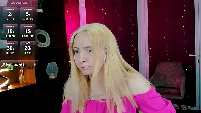 Snapshot of mila_glow1 chatting on December 15, 2025, 7:29 pm mila glow1 online show from December 15, 2025, 7:29 pm