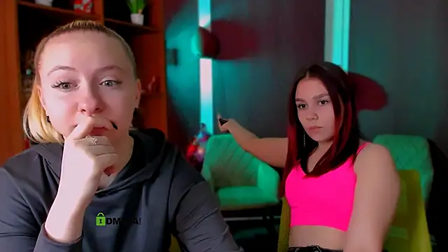 Snapshot of mila_glow1 chatting on February 13, 2026, 6:31 am mila glow1 online show from February 13, 2026, 6:31 am