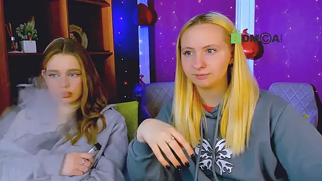 Snapshot of mila_glow1 chatting on February 19, 2026, 7:54 pm mila glow1 online show from February 19, 2026, 7:54 pm