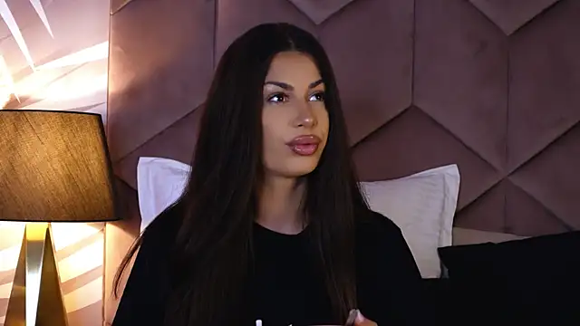 EvaRhea online show from October 22, 2025, 2:56 am