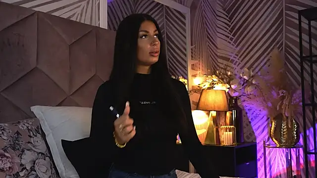 EvaRhea online show from April 20, 2026, 2:47 am