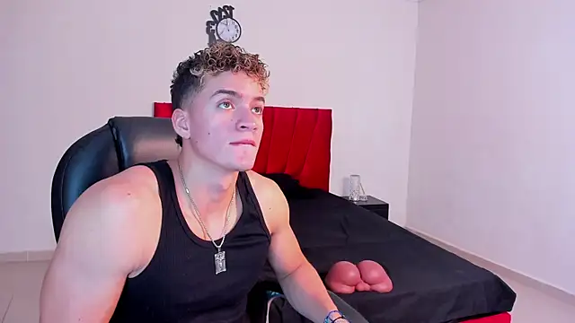 Snapshot of paull_george chatting on September 9, 2025, 1:21 pm paull george online show from September 9, 2025, 1:21 pm