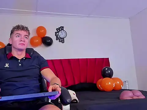 Snapshot of paull_george chatting on October 11, 2025, 3:10 pm paull george online show from October 11, 2025, 3:10 pm