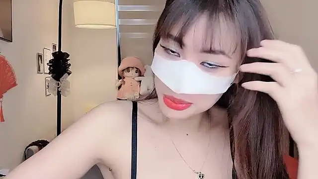 Snapshot of MaiLiiil chatting on September 20, 2025, 3:18 am MaiLiiil online show from September 20, 2025, 3:18 am