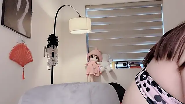 Snapshot of MaiLiiil chatting on September 21, 2025, 5:31 am MaiLiiil online show from September 21, 2025, 5:31 am