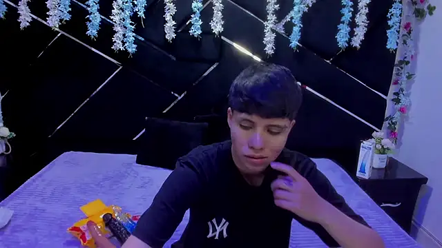 Bruno Cruzz online show from February 11, 2026, 2:49 am