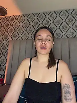 Sky Junne online show from March 17, 2026, 4:21 pm