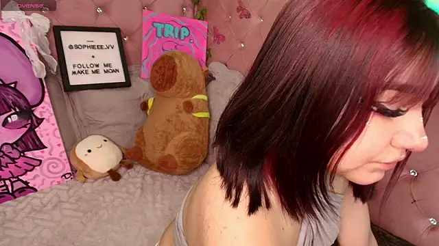 sophiievv online show from October 24, 2025, 7:54 pm