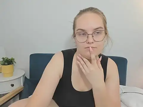 AliceCrazy69 online show from November 16, 2025, 11:49 am