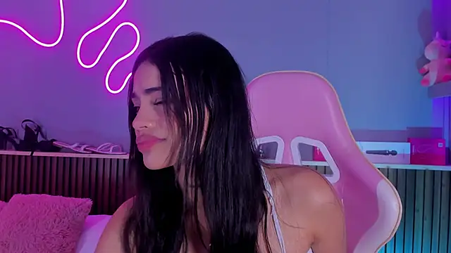 Snapshot of SammyRose_ chatting on May 16, 2026, 7:34 pm SammyRose online show from May 16, 2026, 7:34 pm