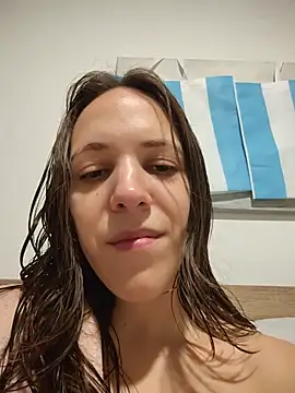 Snapshot of lauflor chatting on July 8, 2026, 10:53 am lauflor online show from July 8, 2026, 10:53 am