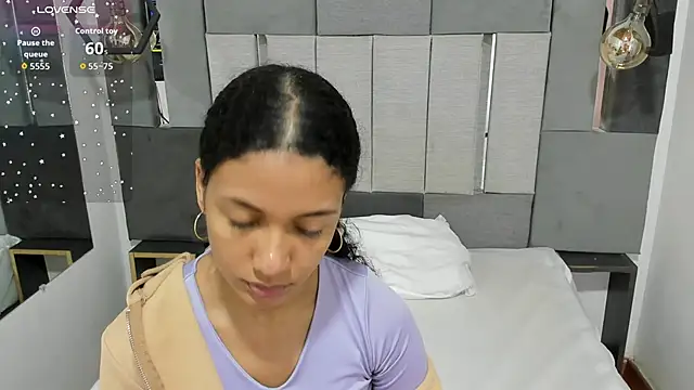 VictoriaDuart online show from February 16, 2026, 8:05 pm