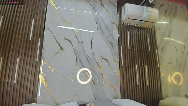 VictoriaDuart online show from March 5, 2026, 8:38 pm