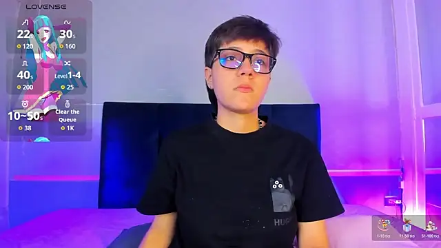 Tsuki Maru online show from November 14, 2025, 8:07 pm