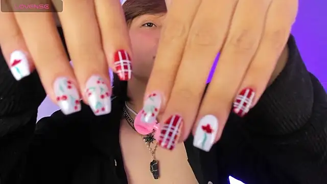 Tsuki Maru online show from April 16, 2026, 7:14 pm