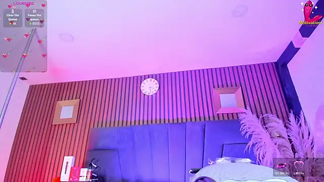 Snapshot of BritanyBrown_ chatting on June 18, 2026, 5:19 am BritanyBrown online show from June 18, 2026, 5:19 am