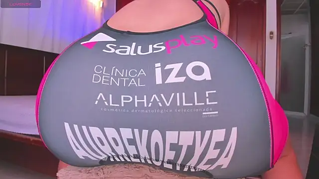 Shantal 777 online show from April 21, 2026, 2:01 pm