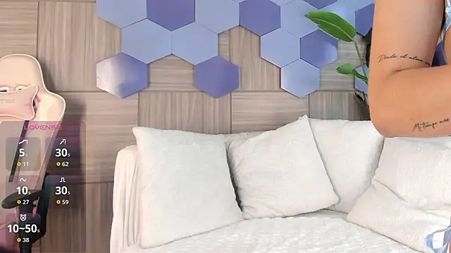 MilaGrace1 online show from February 10, 2026, 11:36 am