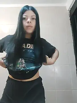 Snapshot of LunaJacobs chatting on October 26, 2025, 2:56 pm LunaJacobs online show from October 26, 2025, 2:56 pm