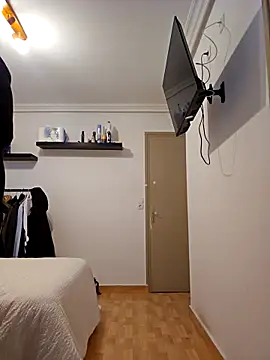 Latinfogoso84 online show from October 30, 2025, 10:49 am