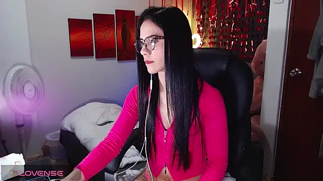 Ashley olivares online show from October 14, 2025, 2:12 am