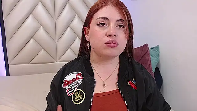 Vicluxxx online show from November 11, 2025, 12:49 pm