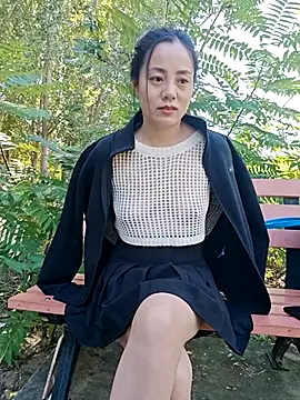 bingxin- online show from September 9, 2025, 4:23 am
