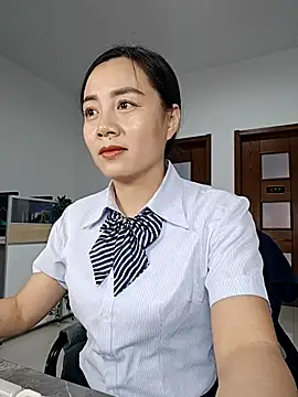 bingxin- online show from October 15, 2025, 6:24 am