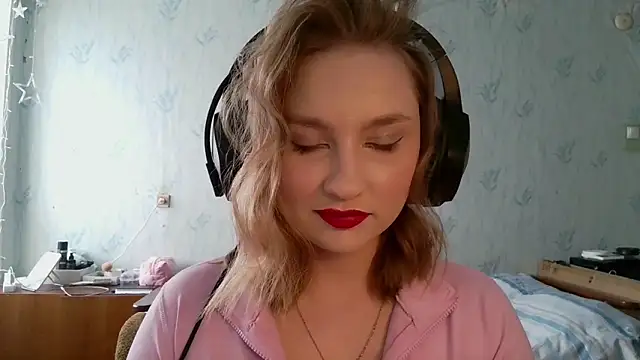 pr In cess  online show from April 8, 2026, 1:33 pm