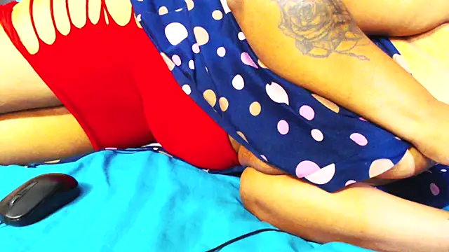 BeverlyQueen14 online show from September 10, 2025, 7:03 pm