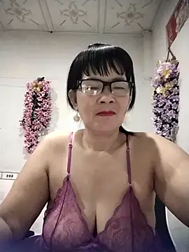 Ki xxx online show from October 28, 2025, 3:04 pm