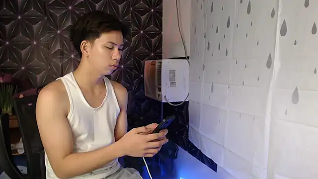 ursweet jade online show from September 29, 2025, 11:15 am