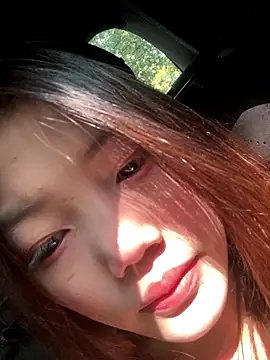 xixi 28 online show from September 13, 2025, 2:22 am