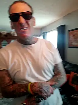 MRTATTWO online show from September 10, 2025, 5:57 pm