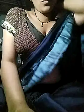 Hottestgirll online show from November 23, 2025, 9:03 pm