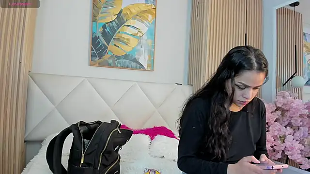 Mila Hank  online show from April 11, 2026, 11:03 am