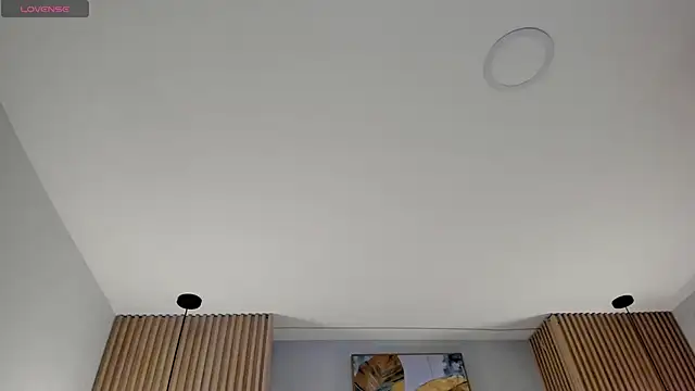 Mila Hank  online show from June 2, 2026, 1:35 pm