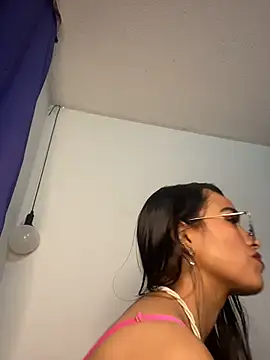 Snapshot of Mia_ferrari_1 chatting on September 28, 2025, 9:36 am Mia ferrari 1 online show from September 28, 2025, 9:36 am