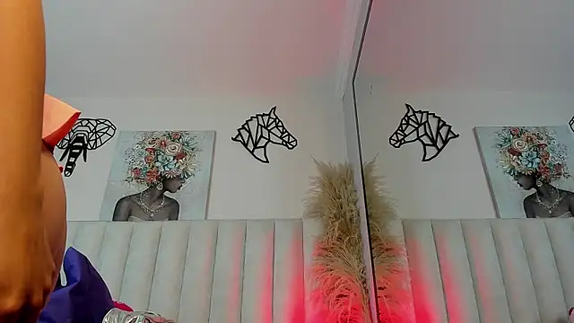 Annie  2 online show from November 5, 2025, 12:05 pm