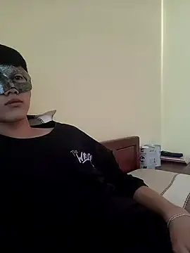 Snapshot of thienlong05 chatting on September 12, 2025, 5:18 am thienlong05 online show from September 12, 2025, 5:18 am