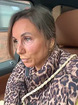 Justnani001 online show from September 13, 2025, 11:32 am