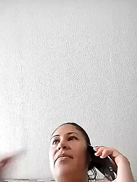 Snapshot of KittyHoleshot87 chatting on October 10, 2025, 2:27 pm KittyHoleshot87 online show from October 10, 2025, 2:27 pm