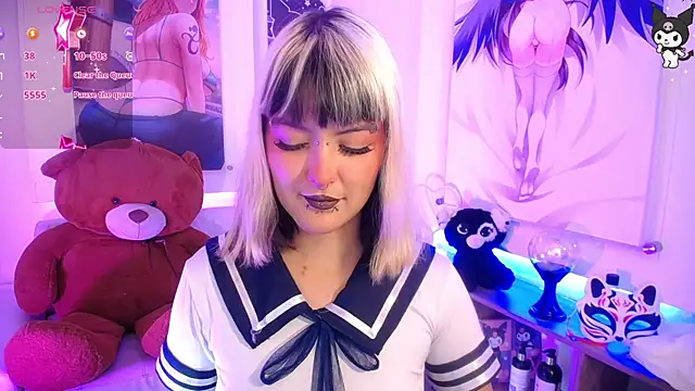 lil candy77 online show from November 4, 2025, 12:15 pm