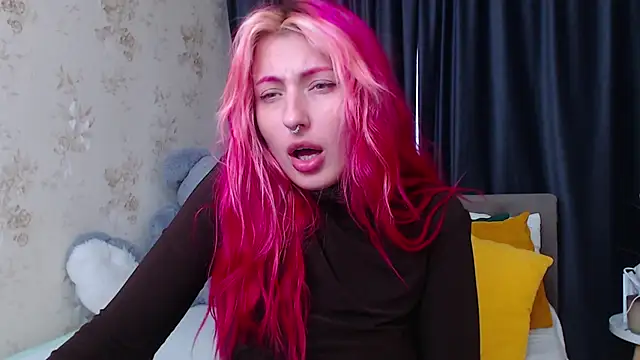 Nina Blum  online show from November 14, 2025, 6:34 am